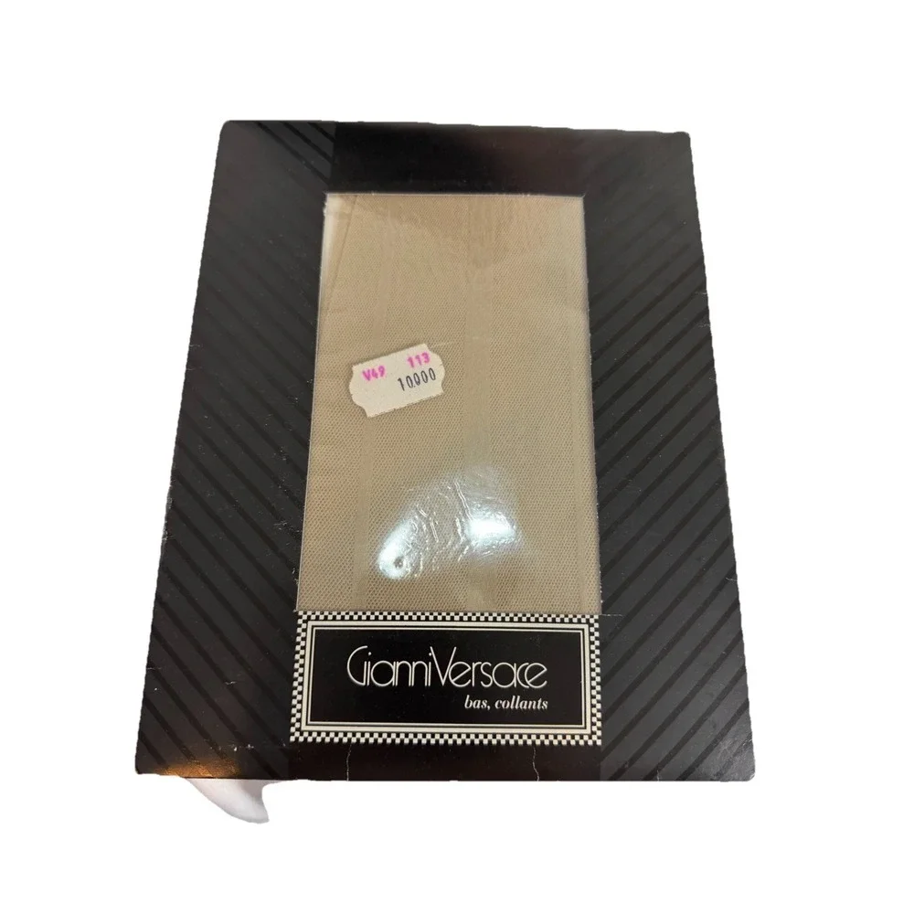 Pantyhose Stockings Vintage &‎ Contemporary 19 pcs Versace Victorias Secret NOS